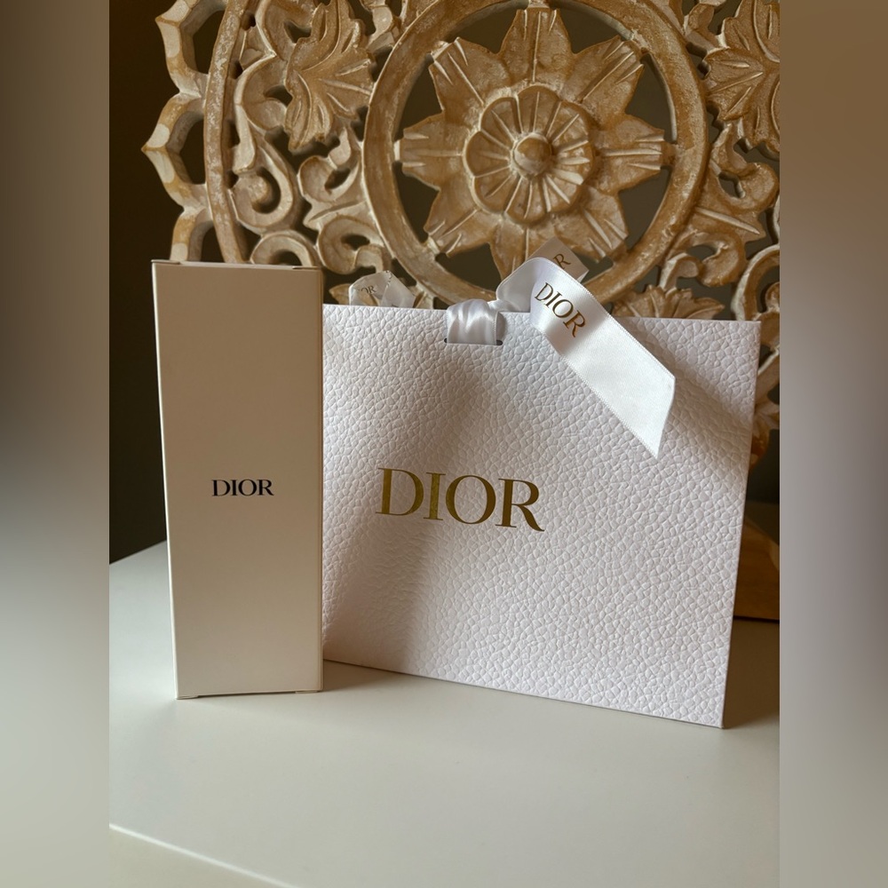 Dior Key Bag Charm w Gift Bag - Picture 5 of 6